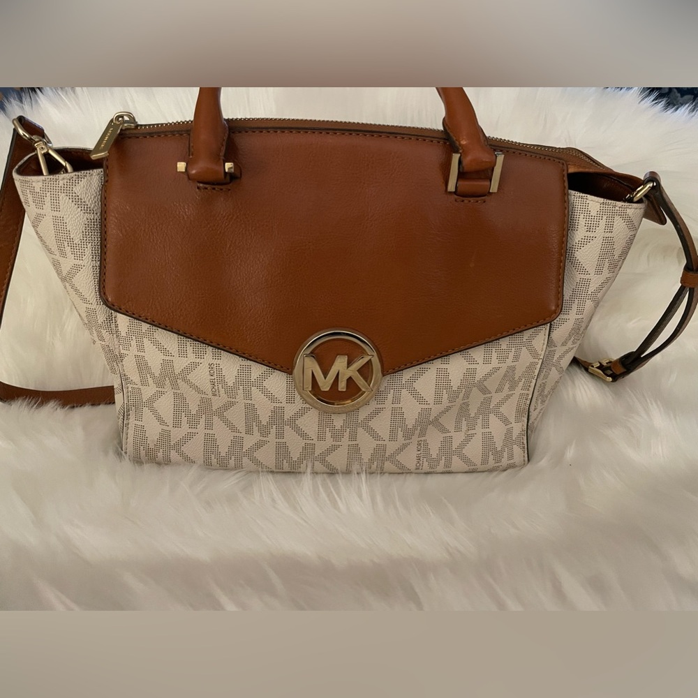 Michael Khors Hudson Large Signature Monogram Logo - Satchel